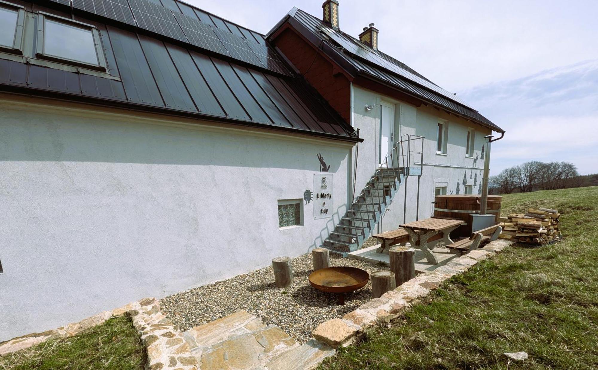 Urtica apartmány Nova Ves v Horach Exterior foto