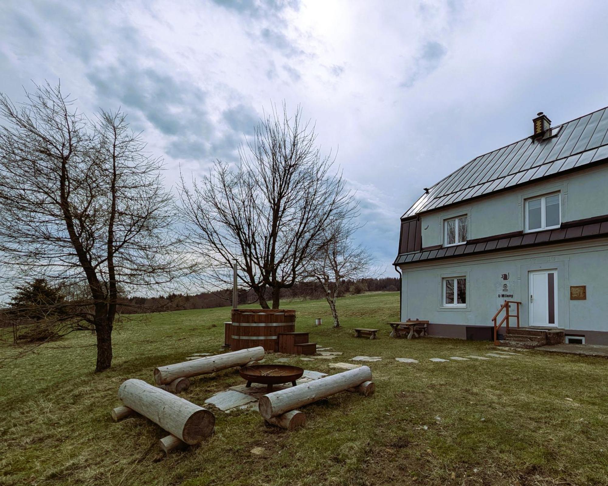 Urtica apartmány Nova Ves v Horach Exterior foto